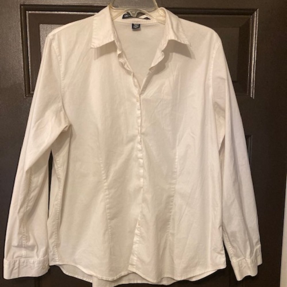 Devon & Jones white Button Down Size XL
